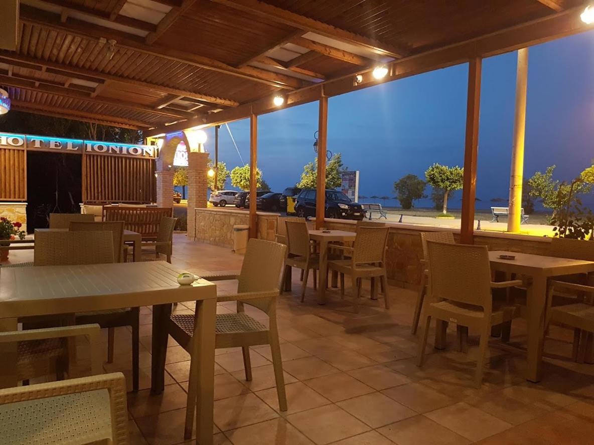 Hotel Ionion Kastro-Kyllini Exterior photo